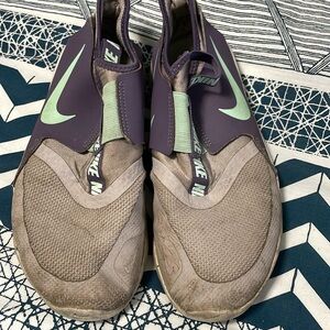 Nike 5.5 eur 36 purple/teal slip-on sneakers